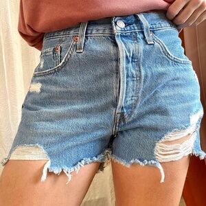 Levi’s 501 cut-off jeans shorts sz 26